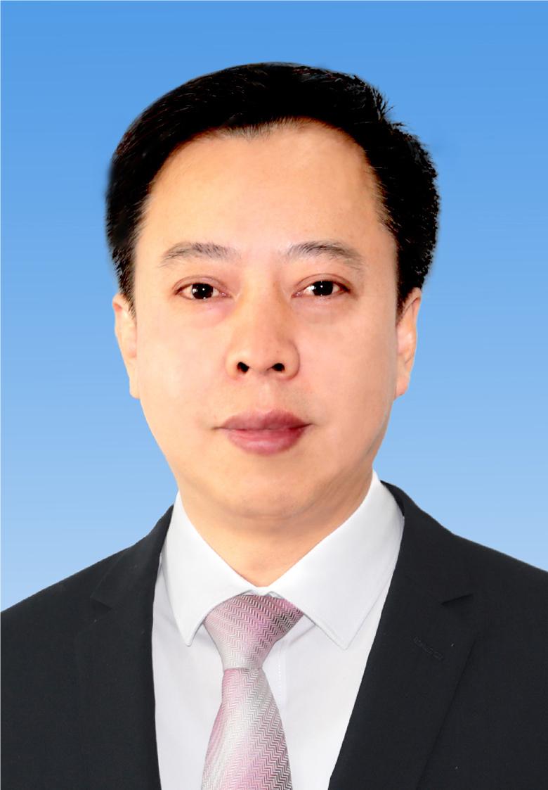 范  巍